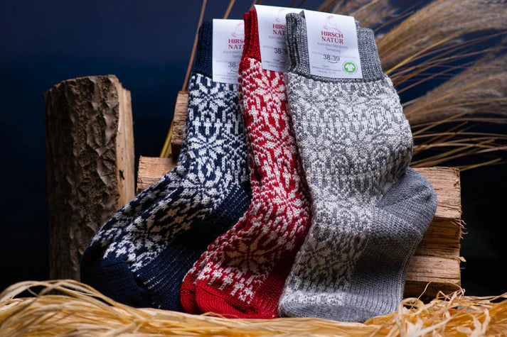 Hirsch Natur Norweger Sternenmuster Mohn/Himbeere